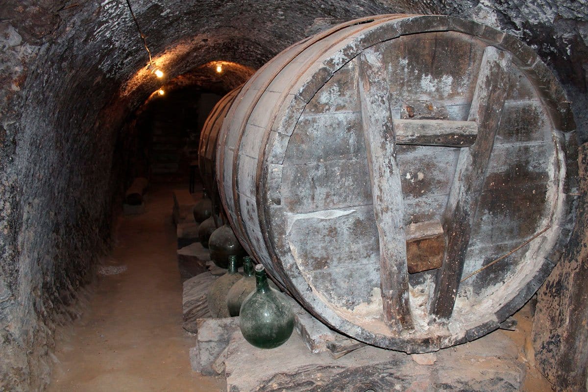 Cuba en bodega subterranea